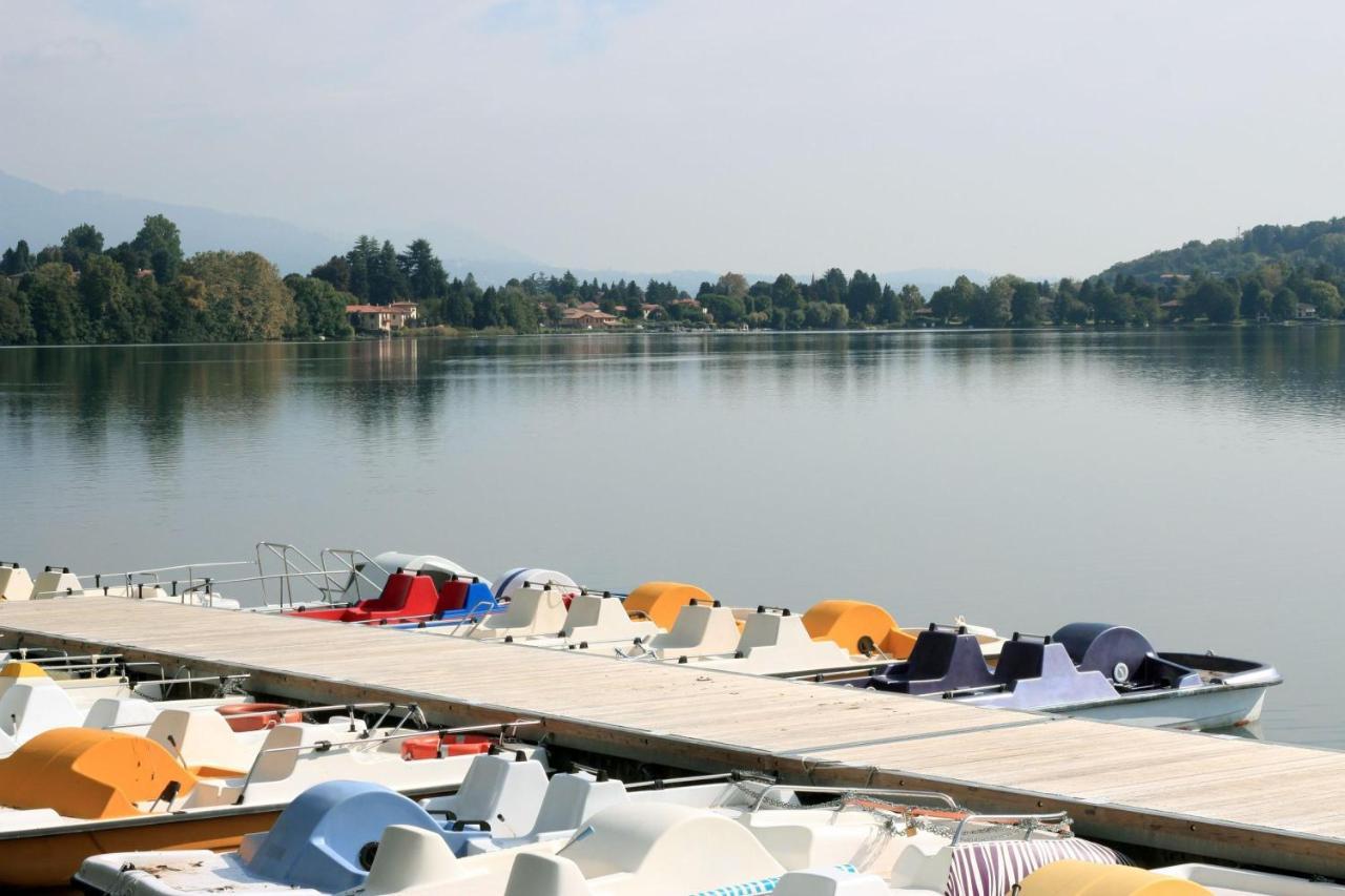 Villa Martine Au Bord Du Lac - Happy Rentals Cadrezzate Exteriör bild