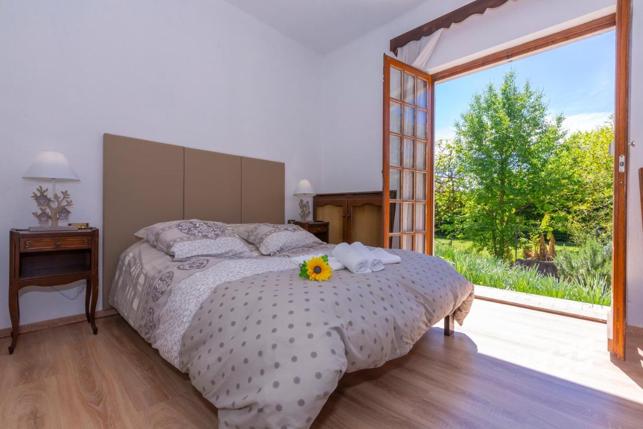 Villa Martine Au Bord Du Lac - Happy Rentals Cadrezzate Exteriör bild